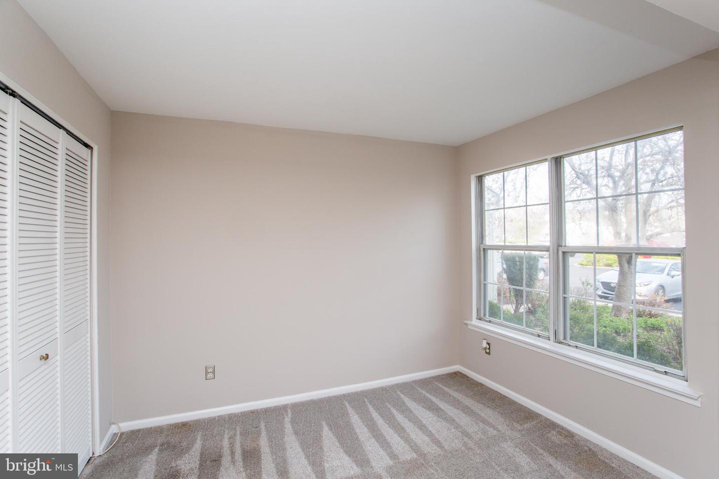 22014 Beacon Hill Dr Property Photo 35