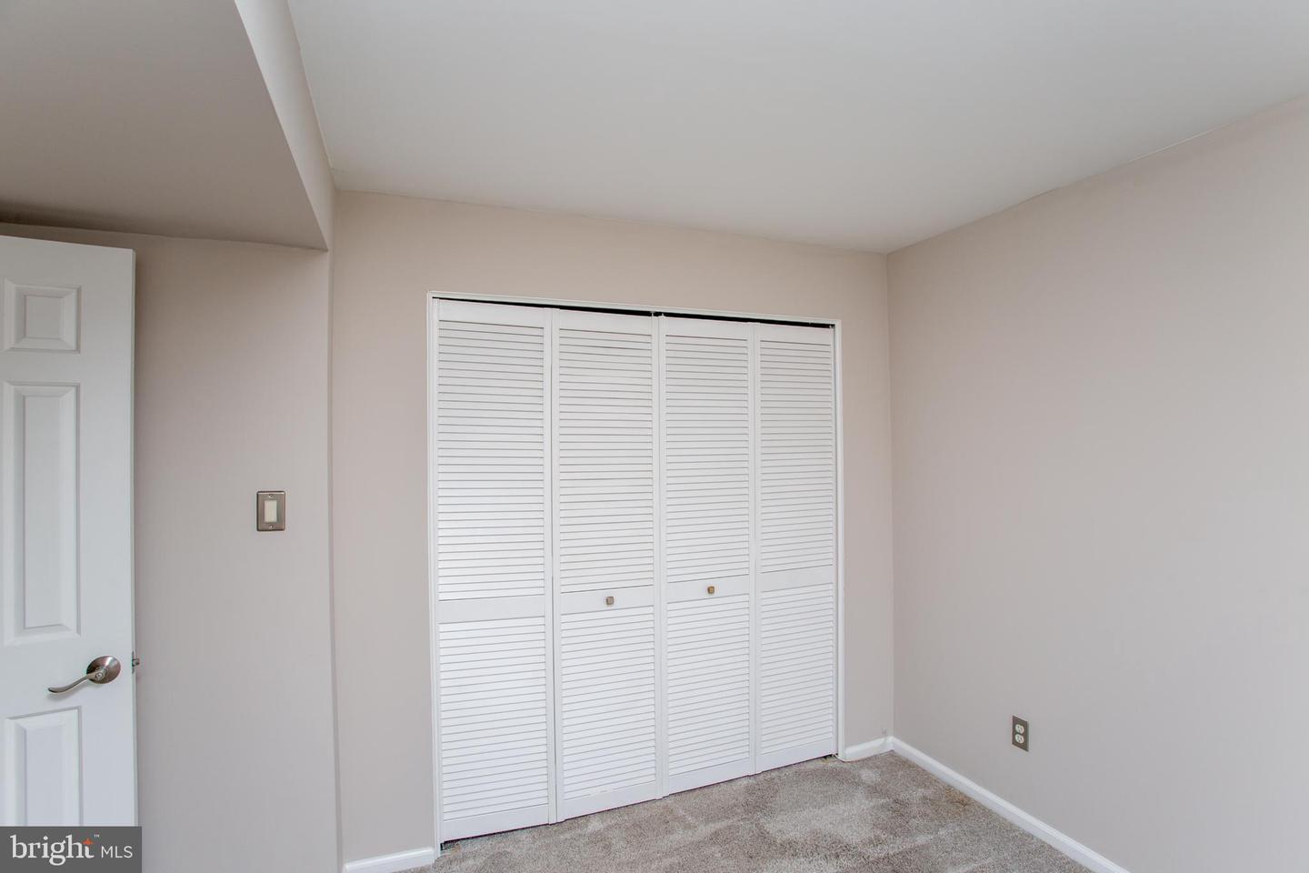 22014 Beacon Hill Dr Property Photo 38