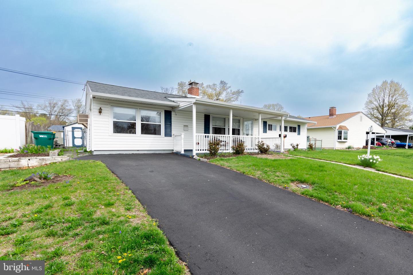 309 Oaktree Dr Property Photo 4