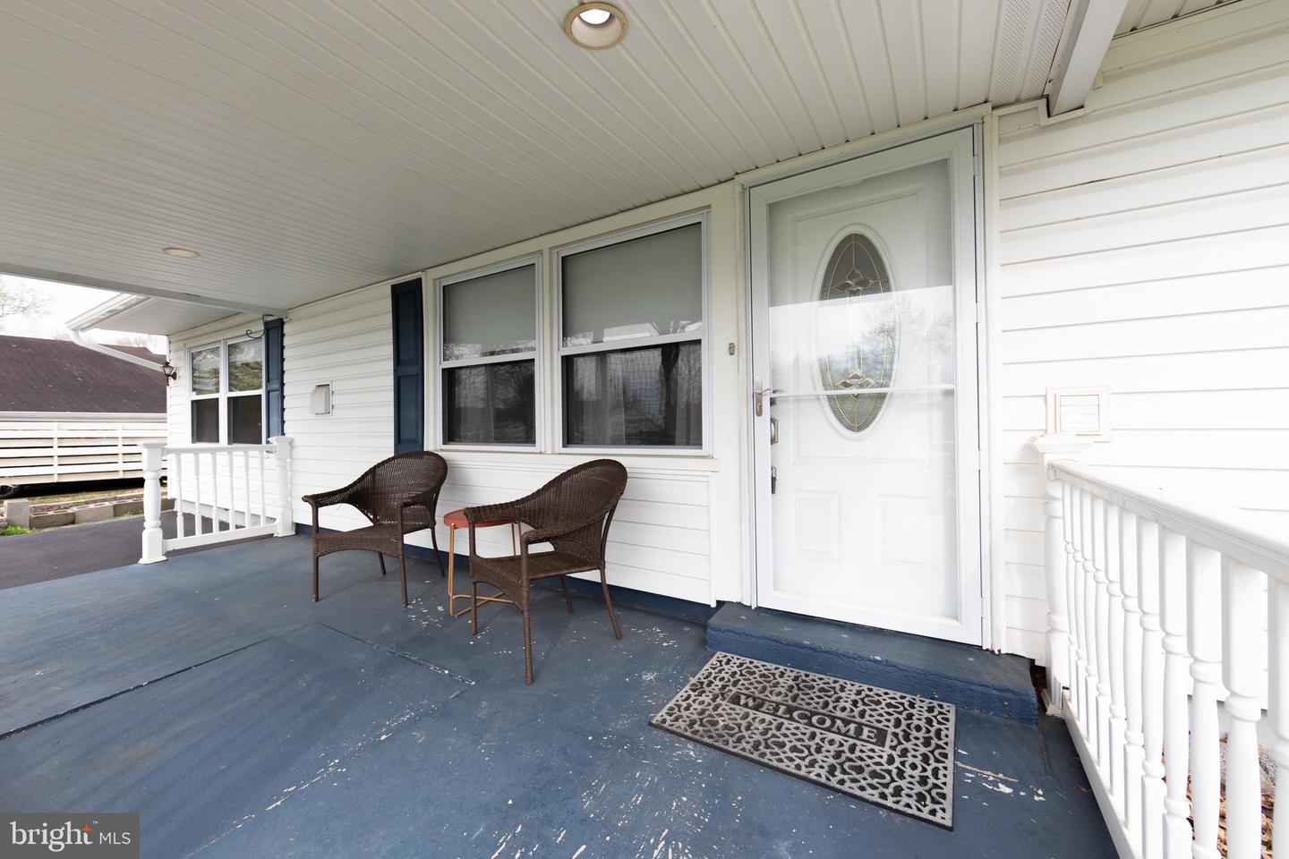 309 Oaktree Dr Property Photo 6