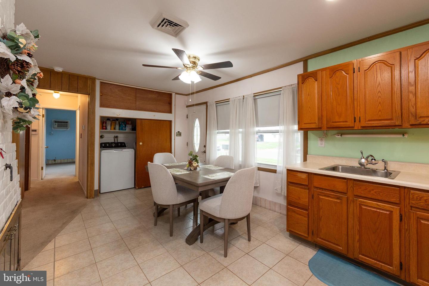 309 Oaktree Dr Property Photo 8