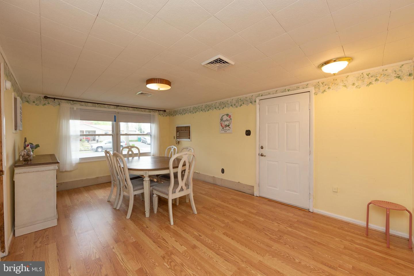 309 Oaktree Dr Property Photo 17