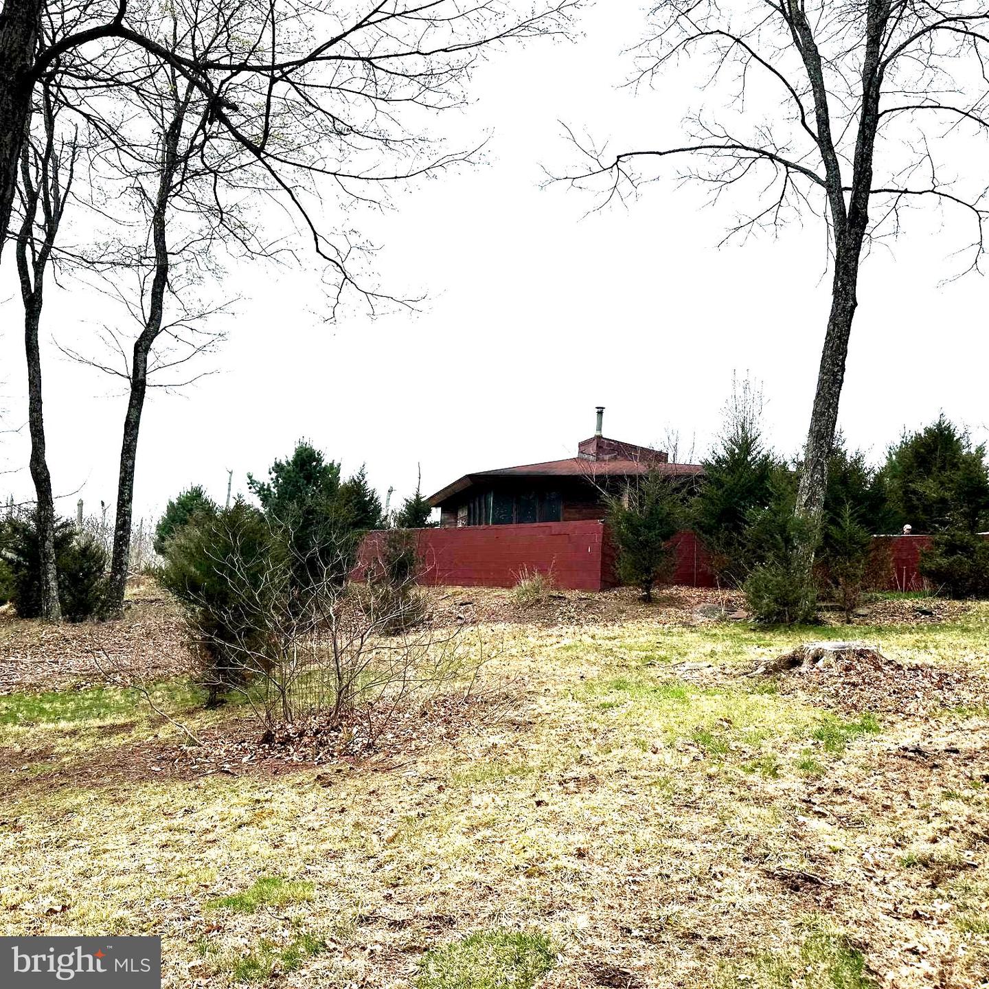 565 Cafferty Rd Property Photo 1