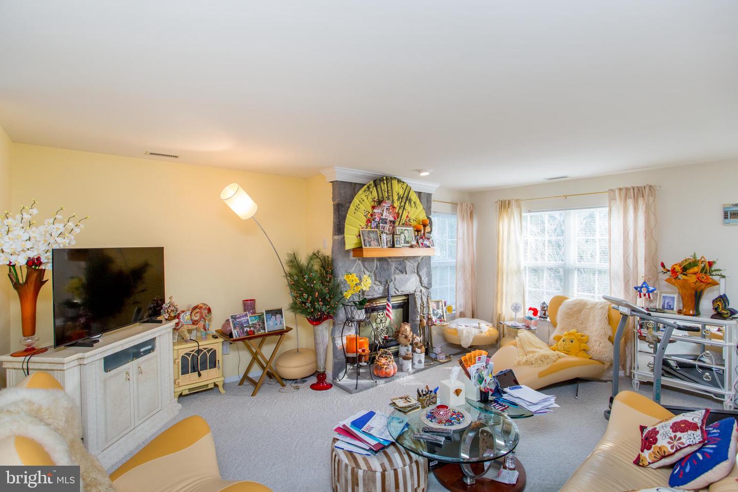 1108 Julian Dr W #w Property Photo 7