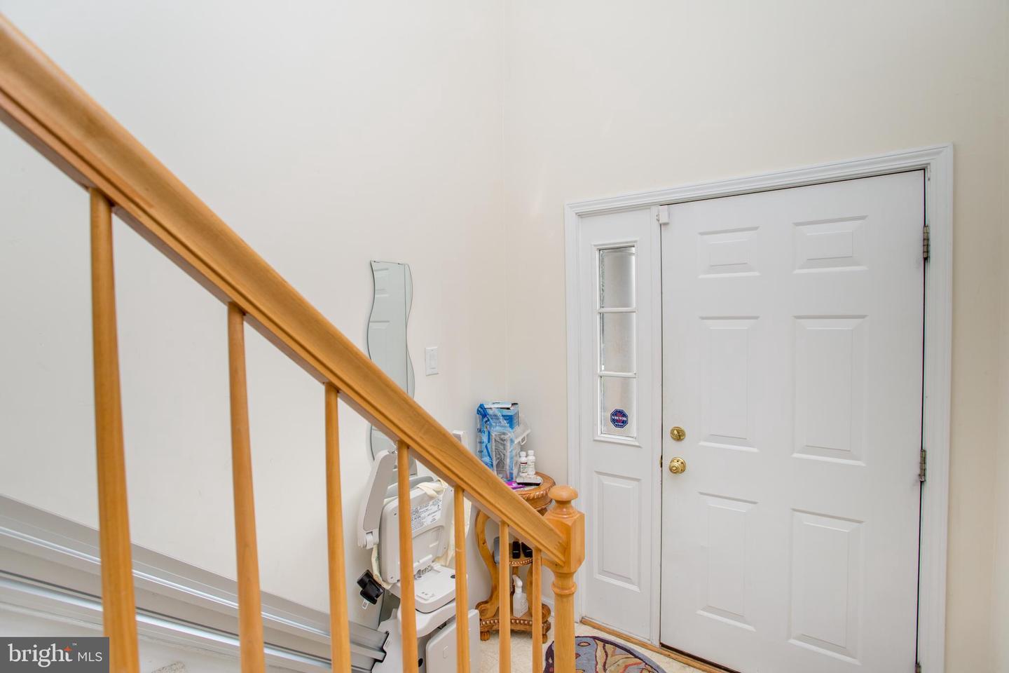 1108 Julian Dr W #w Property Photo 9