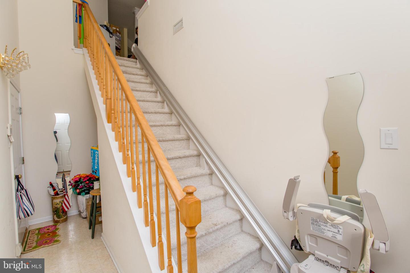 1108 Julian Dr W #w Property Photo 10