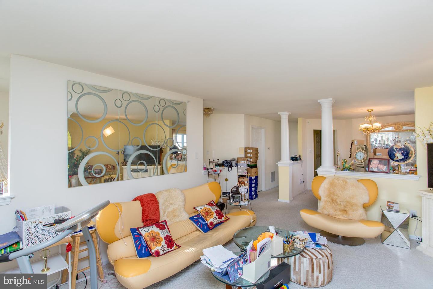 1108 Julian Dr W #w Property Photo 14