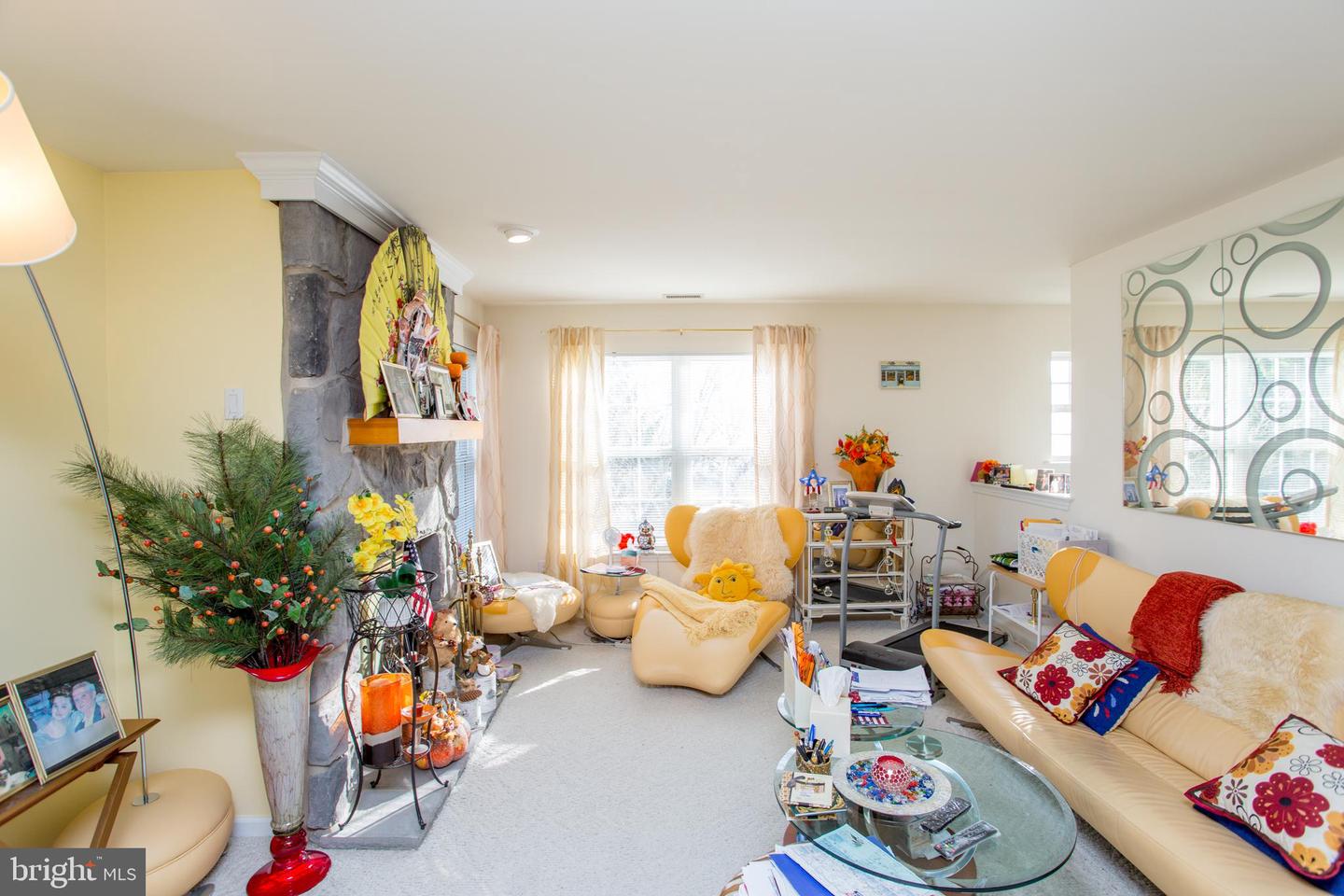1108 Julian Dr W #w Property Photo 15