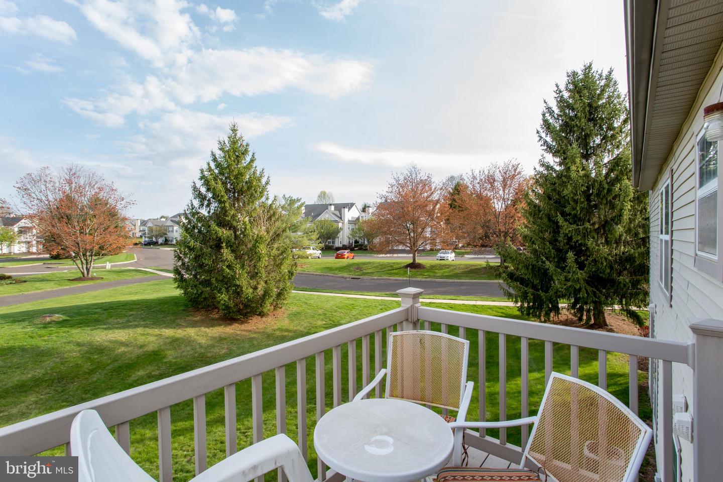 1108 Julian Dr W #w Property Photo 25