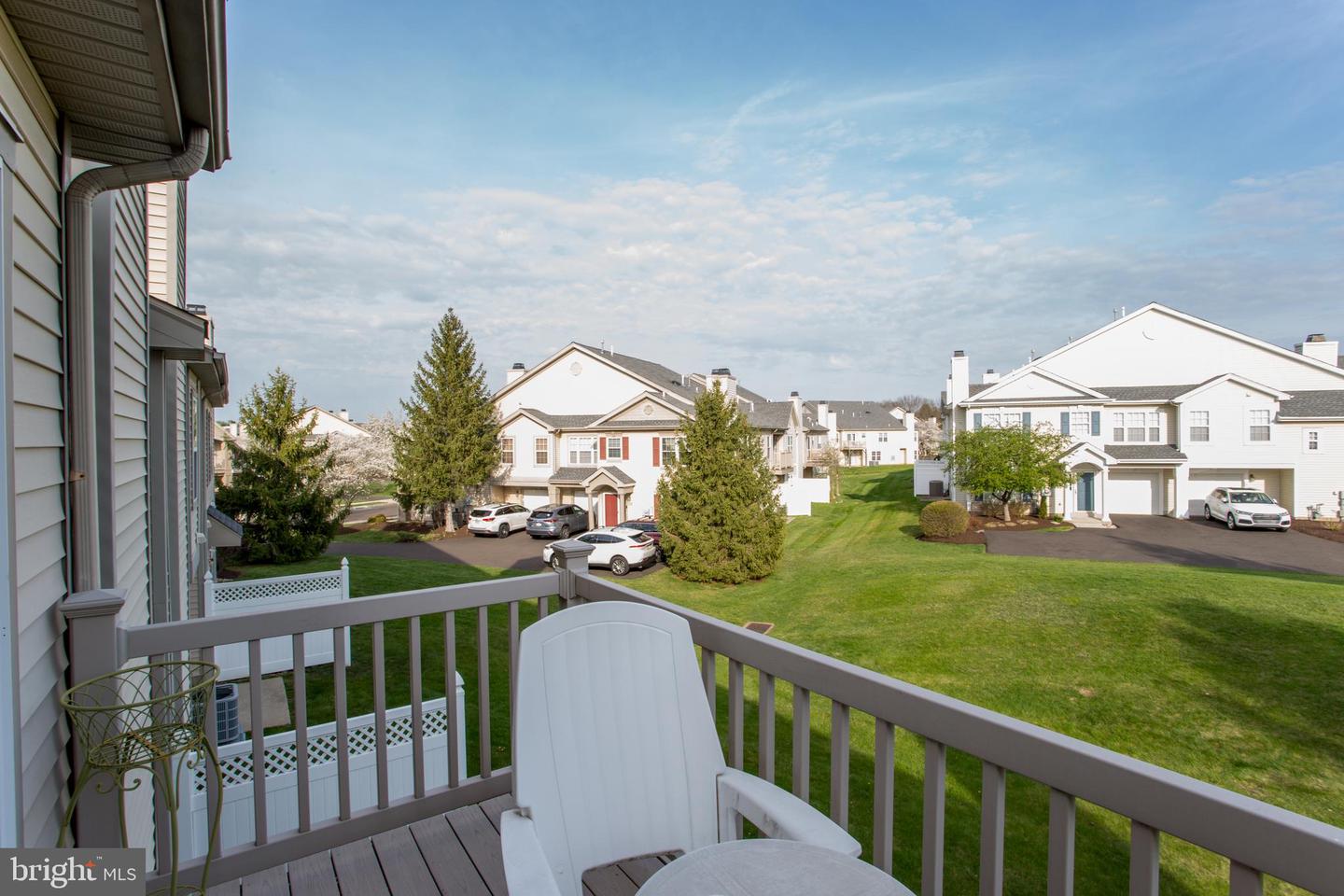1108 Julian Dr W #w Property Photo 26