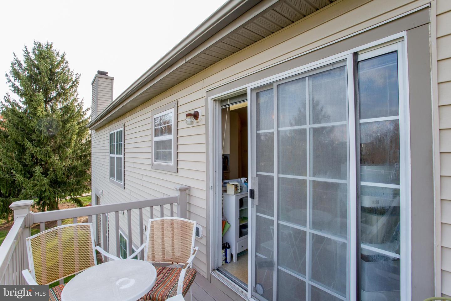 1108 Julian Dr W #w Property Photo 27
