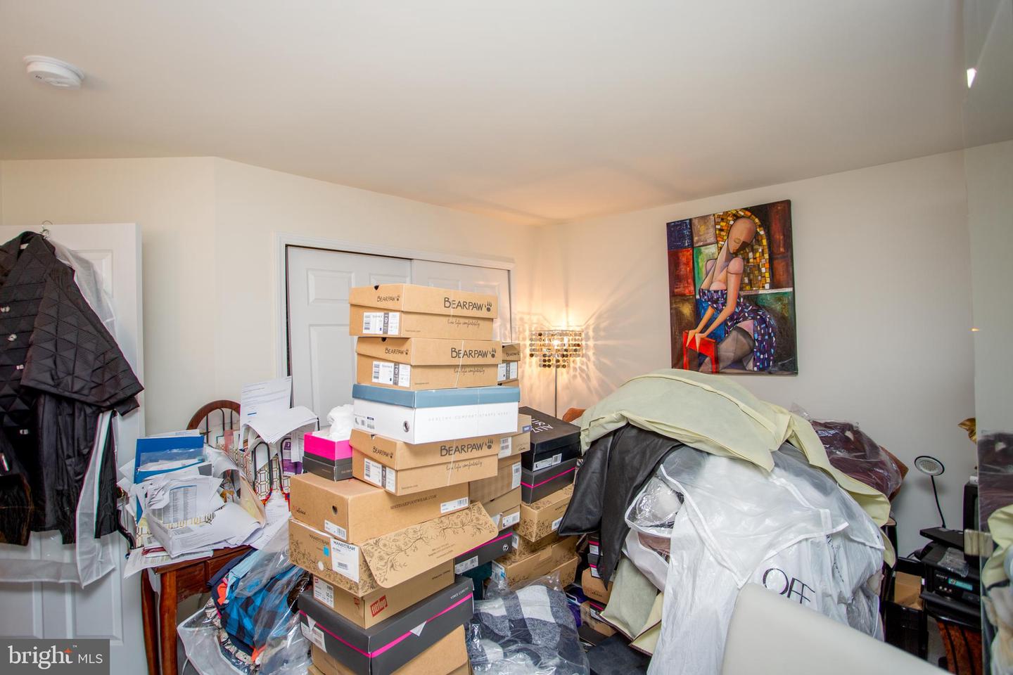 1108 Julian Dr W #w Property Photo 30