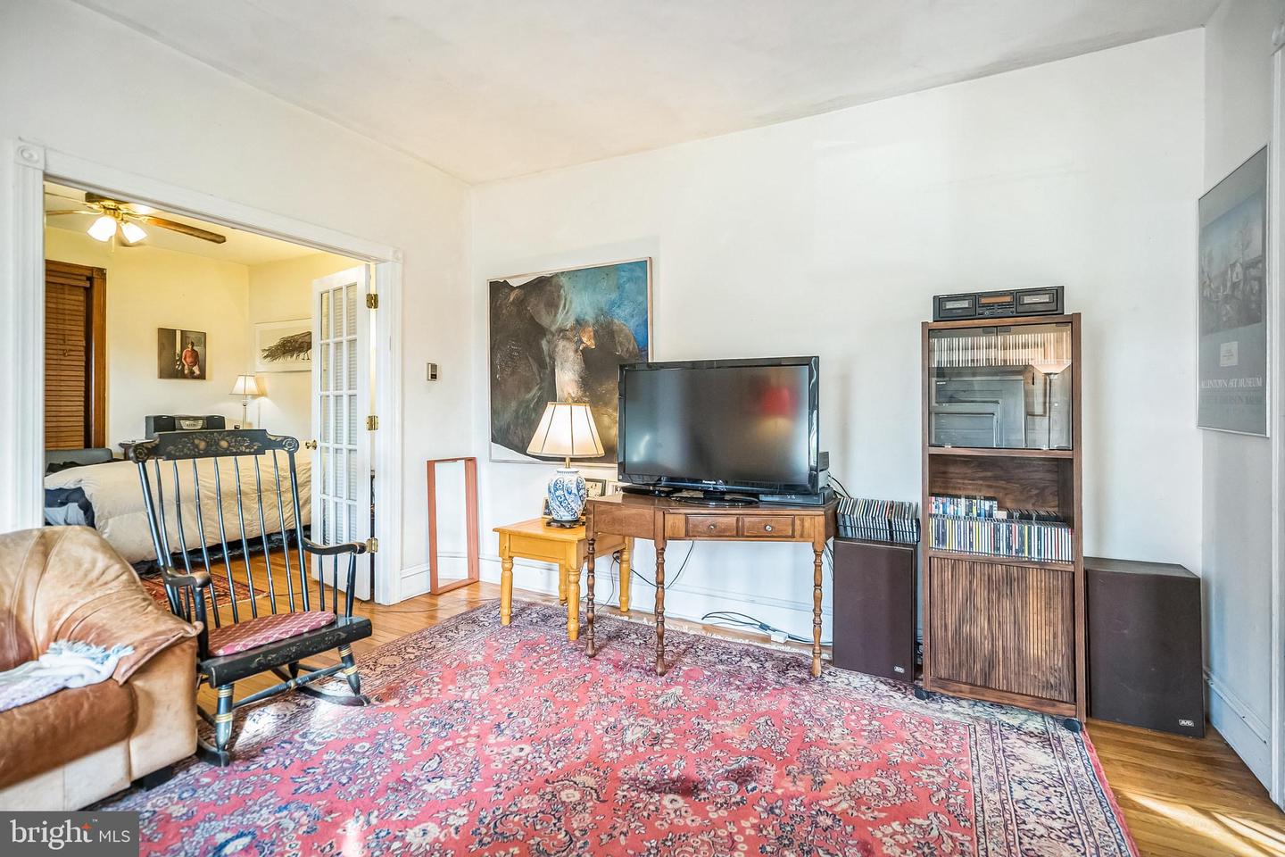 412 W Market St Property Photo 8
