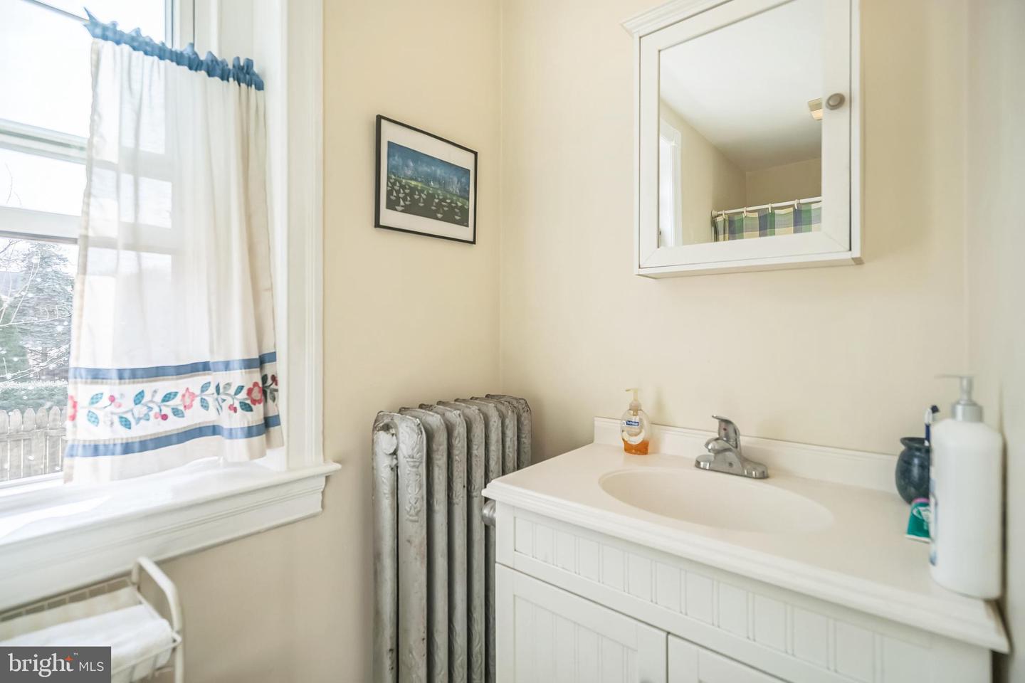 412 W Market St Property Photo 18