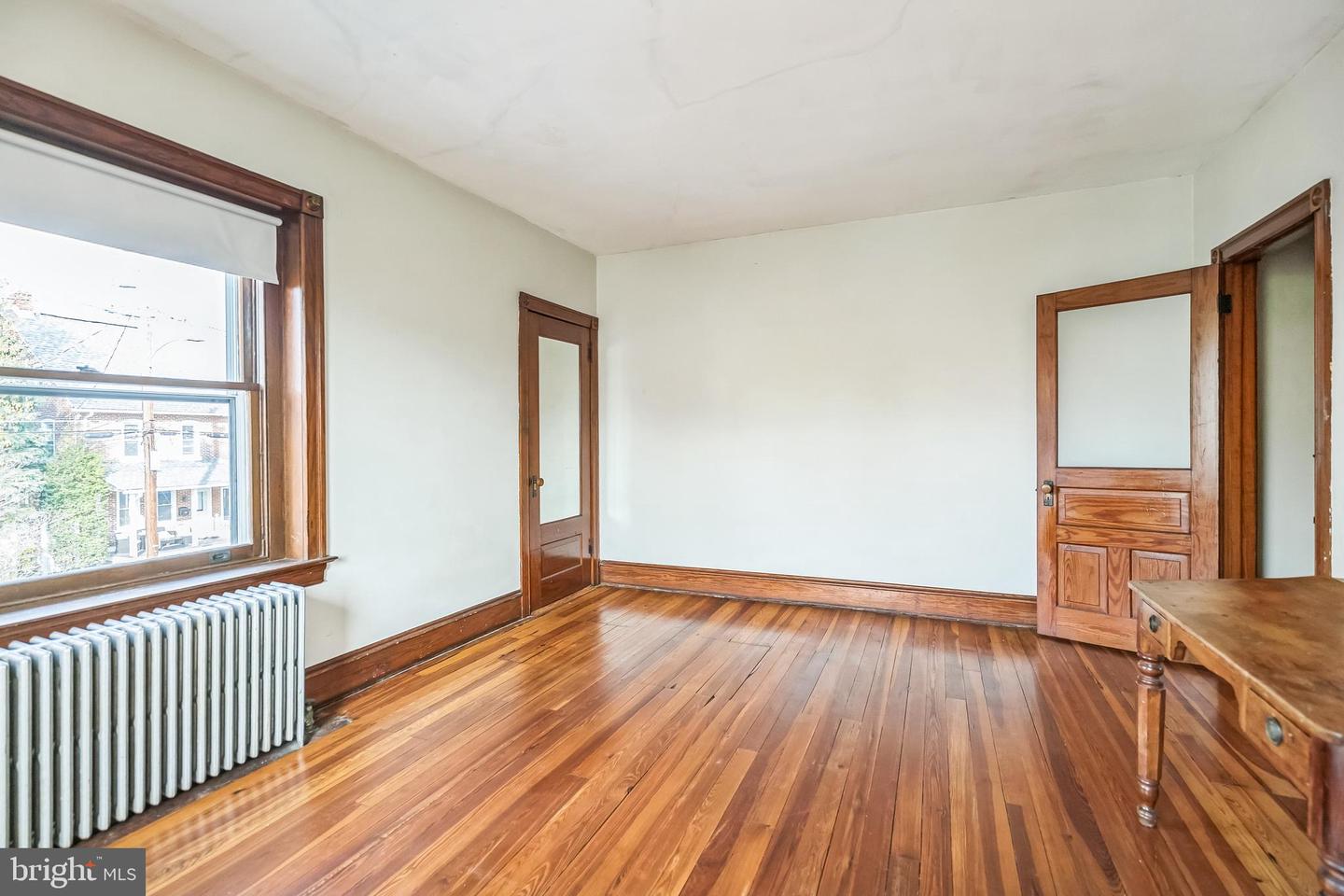 412 W Market St Property Photo 22