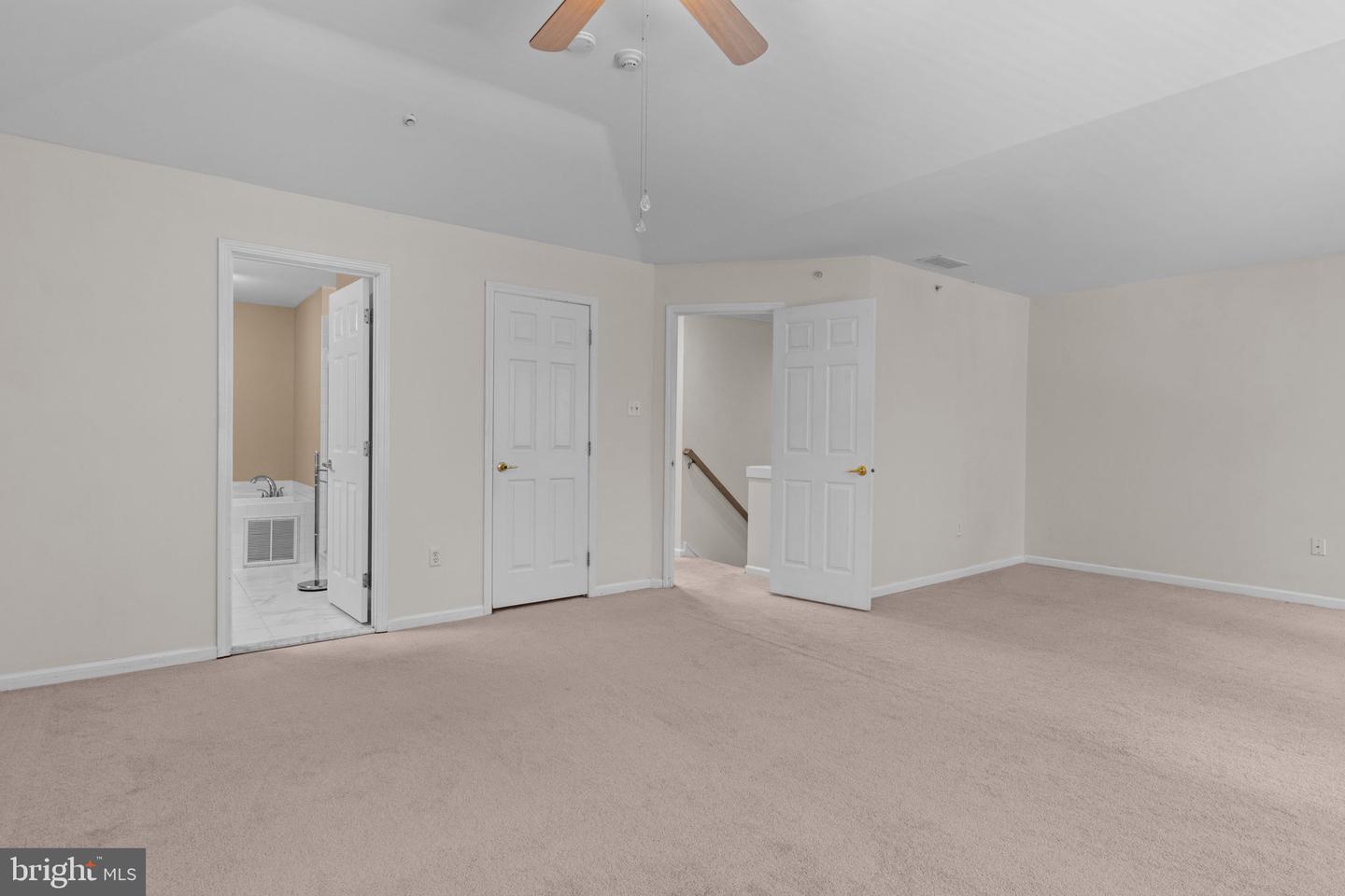 302 Weston Ln #23 Property Photo 18