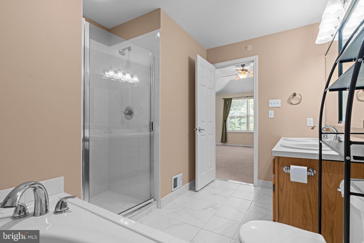 302 Weston Ln #23 Property Photo 21
