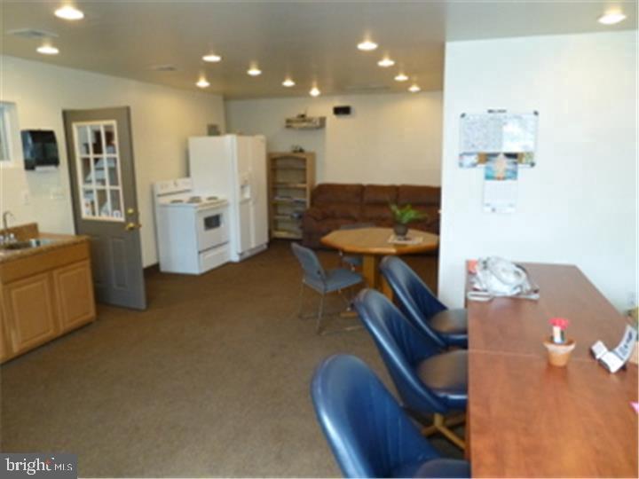 829 Bristol Pike Property Photo 14