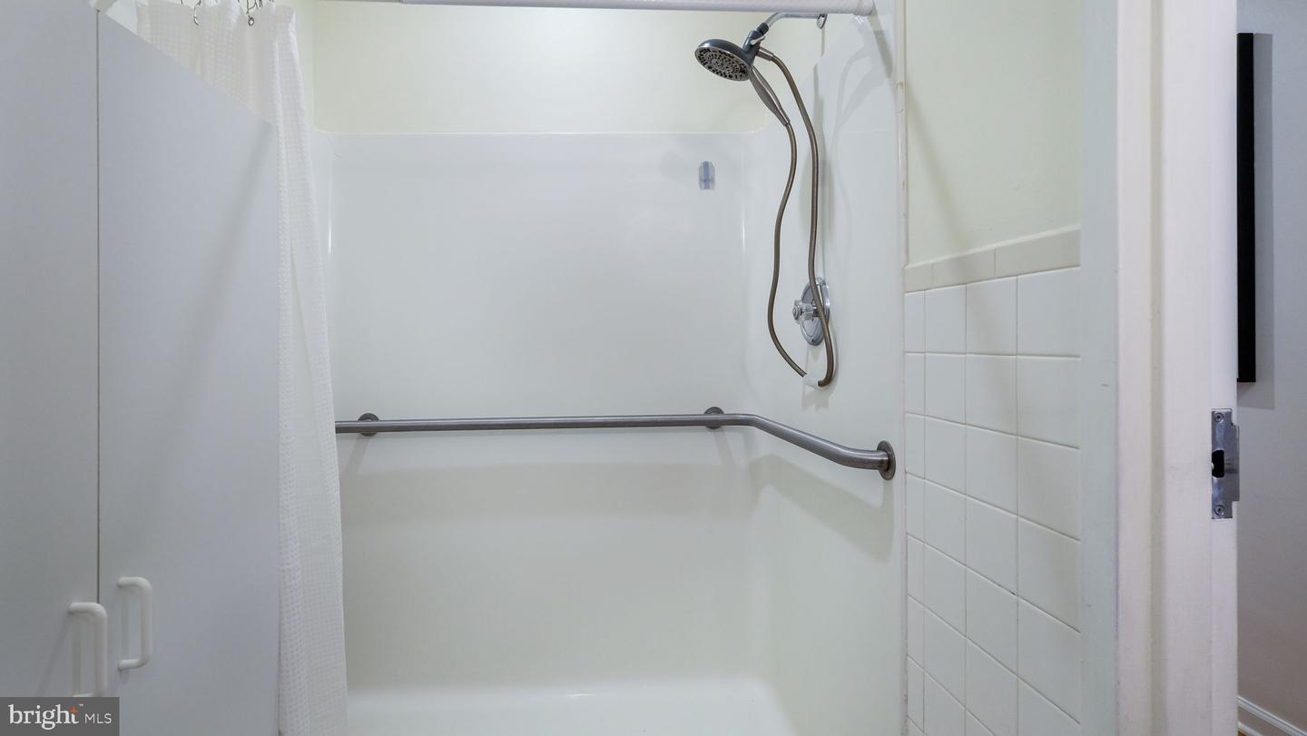 342 Green St Property Photo 40