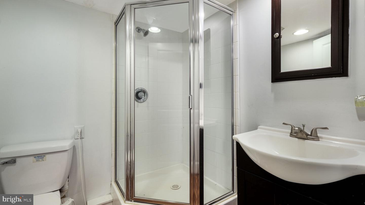 342 Green St Property Photo 46