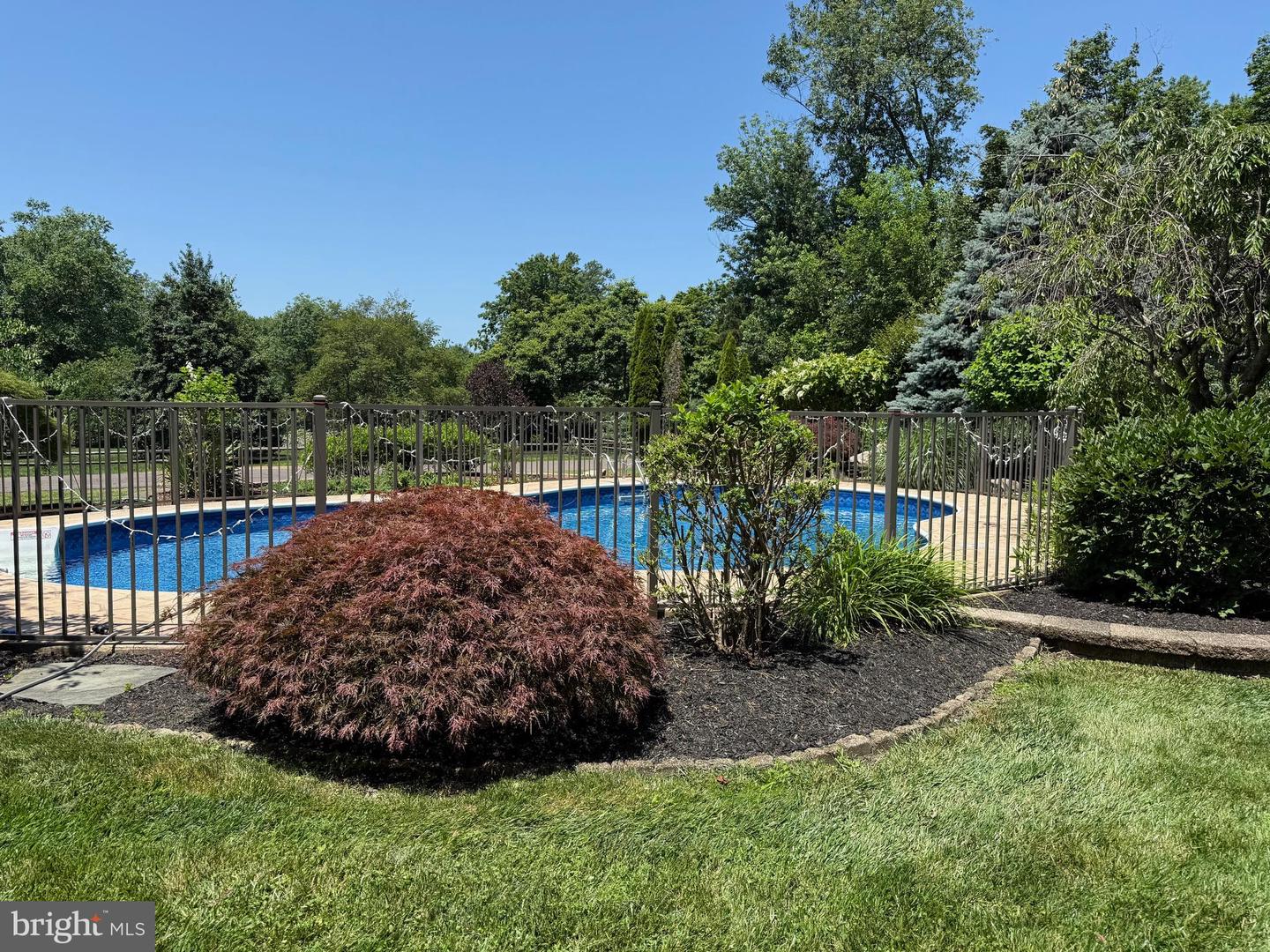 83 Winding Ln Property Photo 6