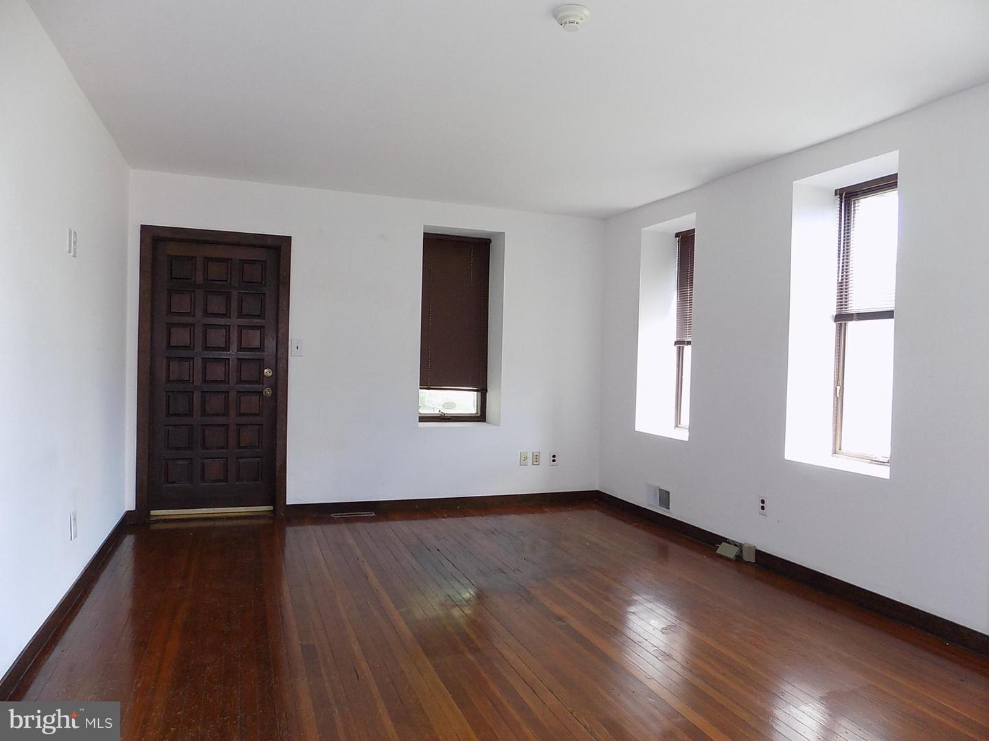 276 Woodbourne Rd Property Photo 7