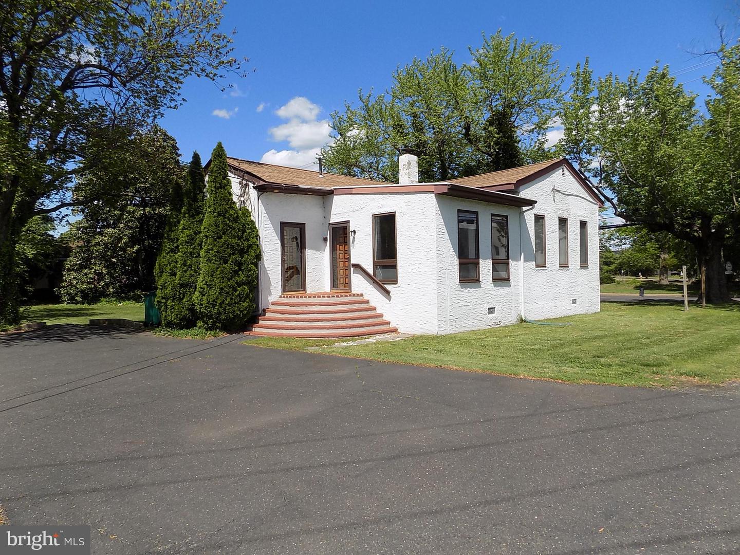 276 Woodbourne Rd Property Photo 20
