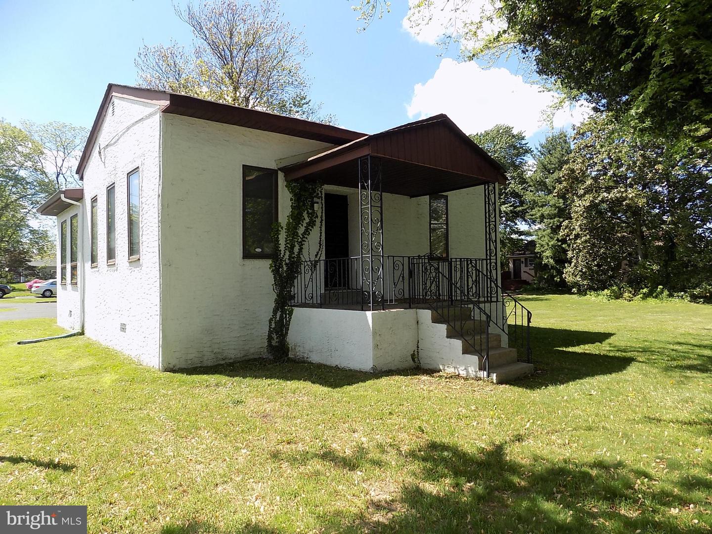 276 Woodbourne Rd Property Photo 21