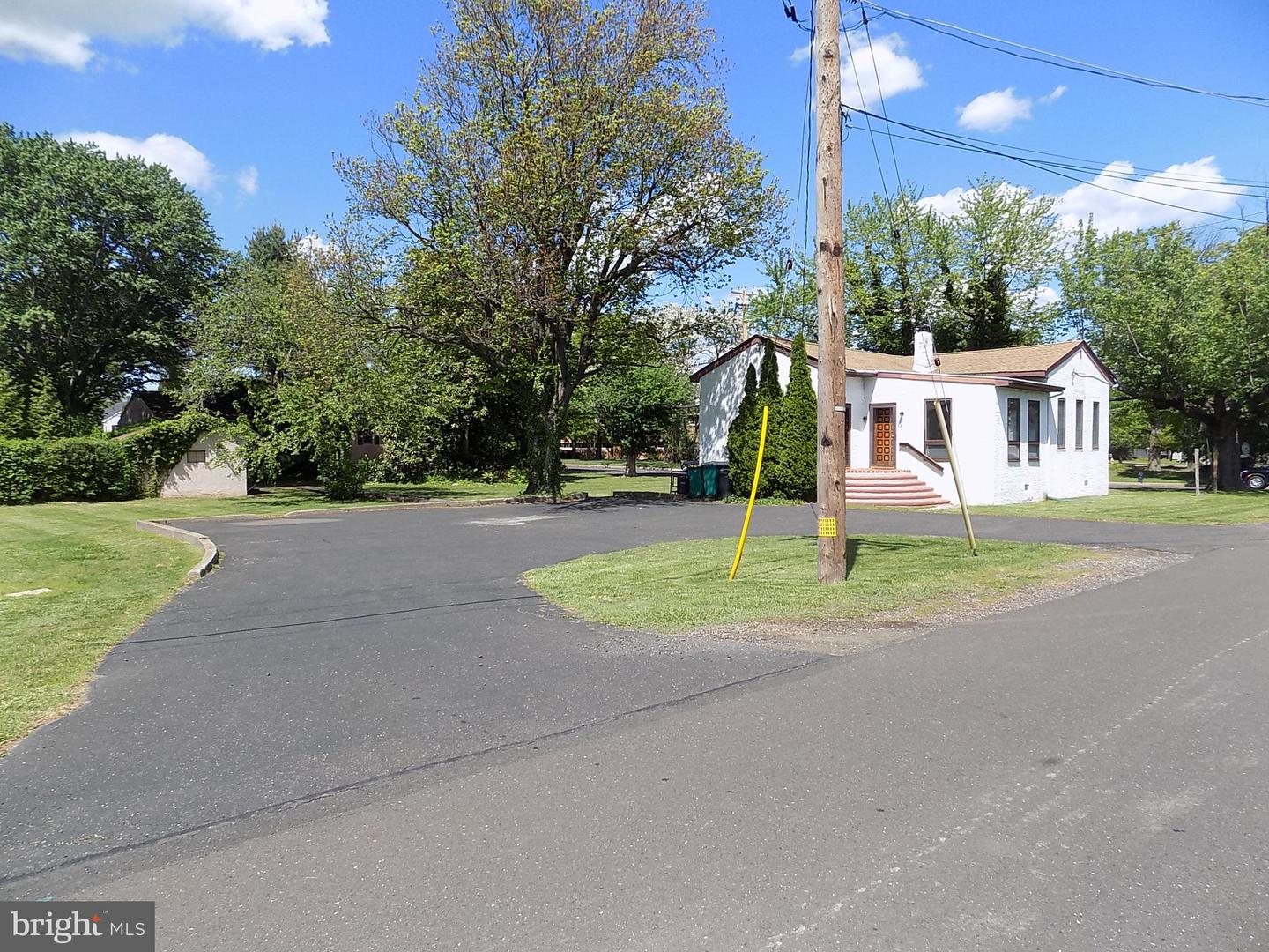 276 Woodbourne Rd Property Photo 24