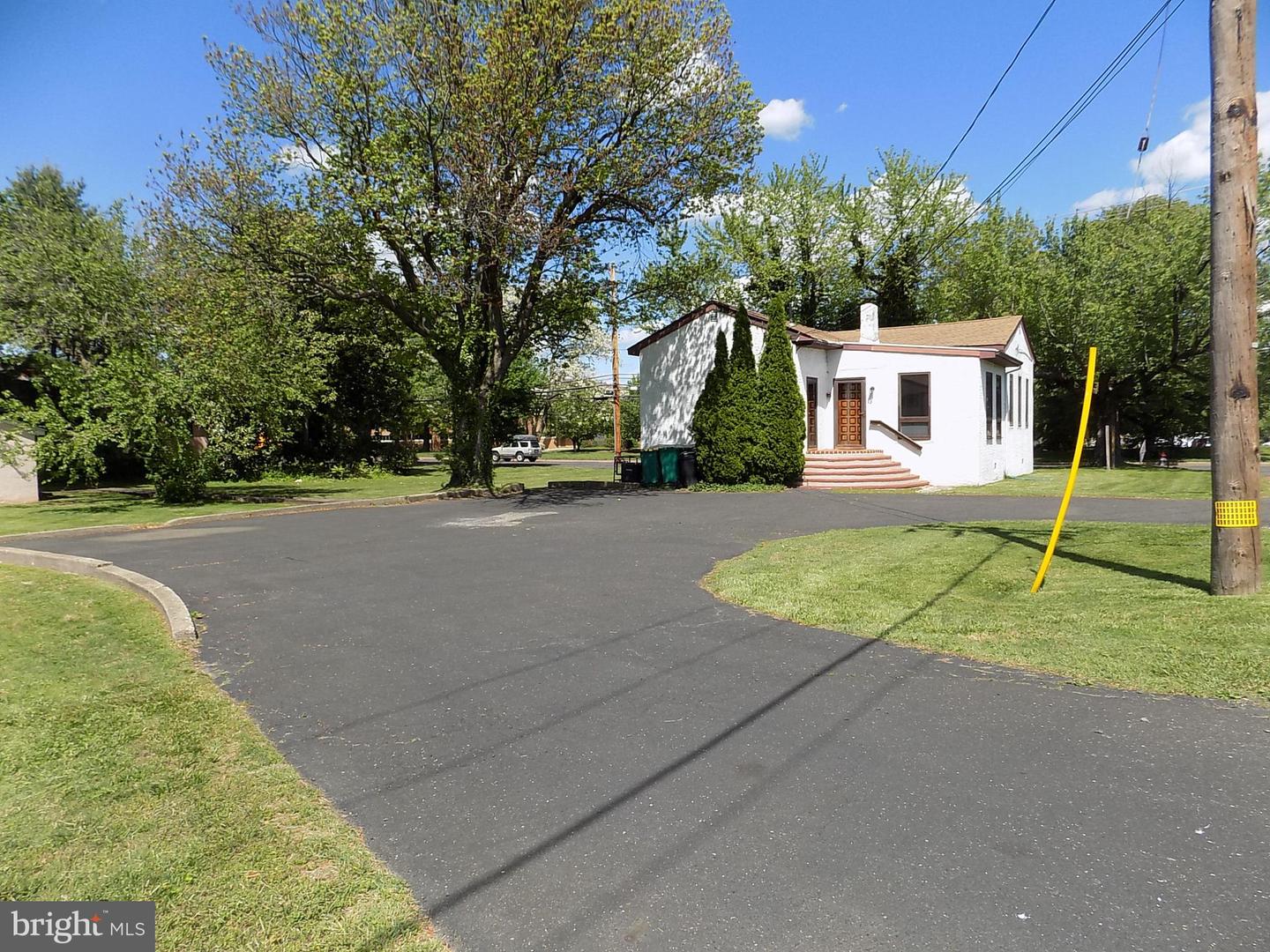 276 Woodbourne Rd Property Photo 25