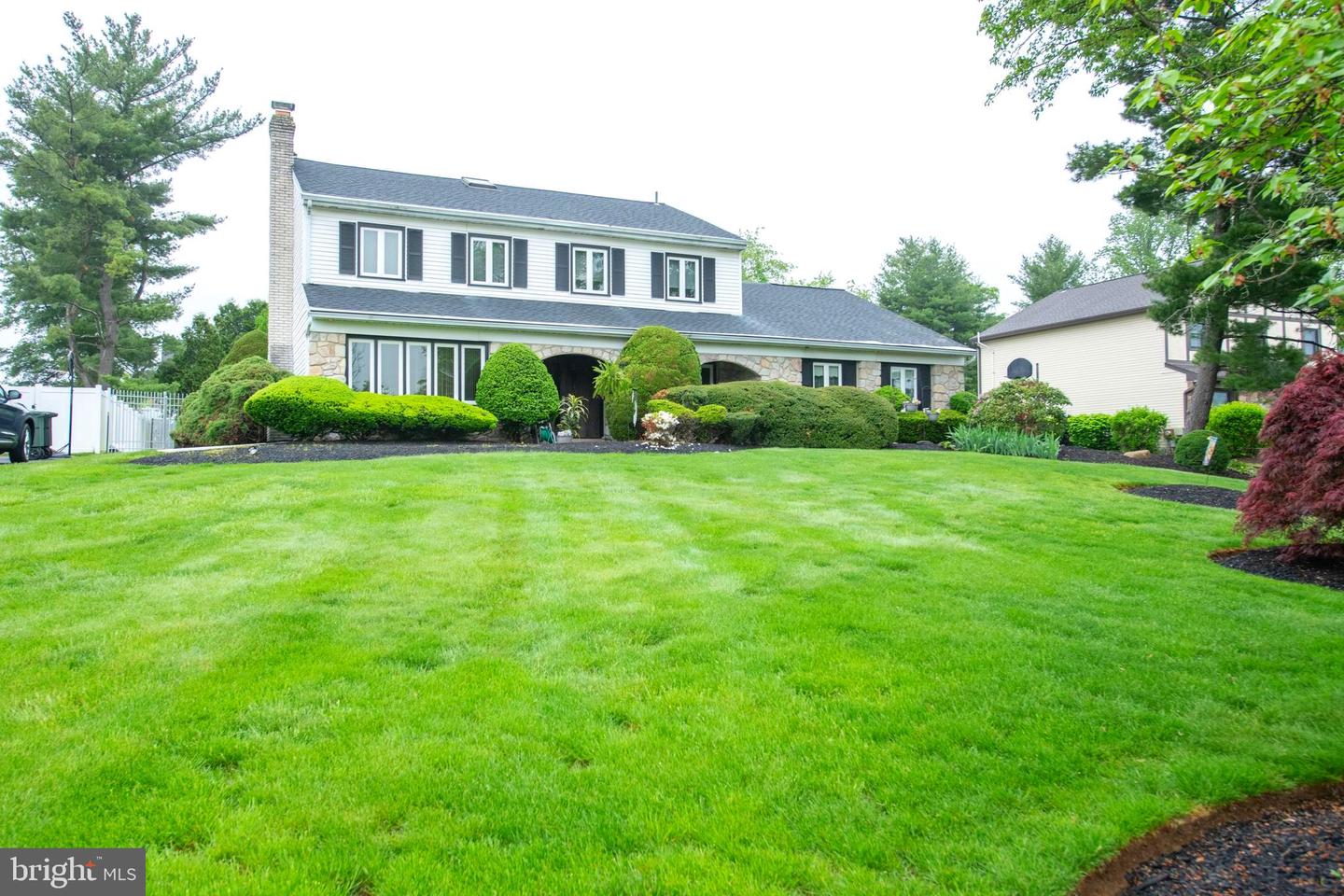 94 Spring Flower Ct Property Photo