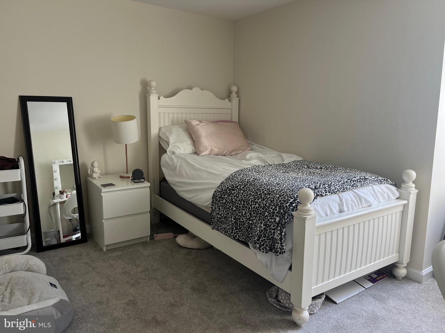 242 Wood St Property Photo 13