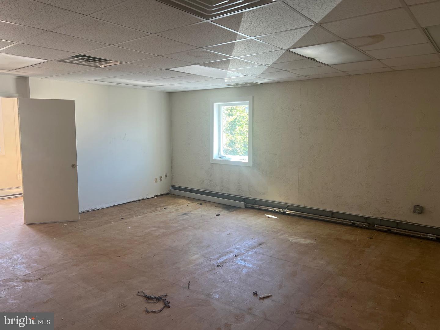 530 W Street Rd Property Photo 4