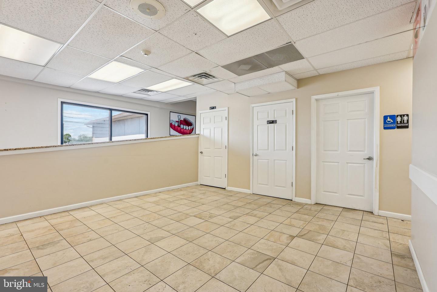 1005 Green Ln Property Photo 10