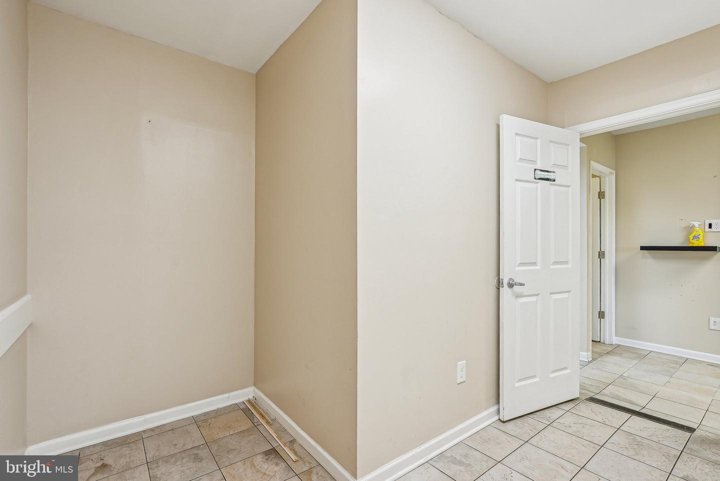 1005 Green Ln Property Photo 18