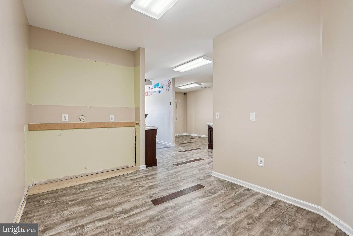 1005 Green Ln Property Photo 29