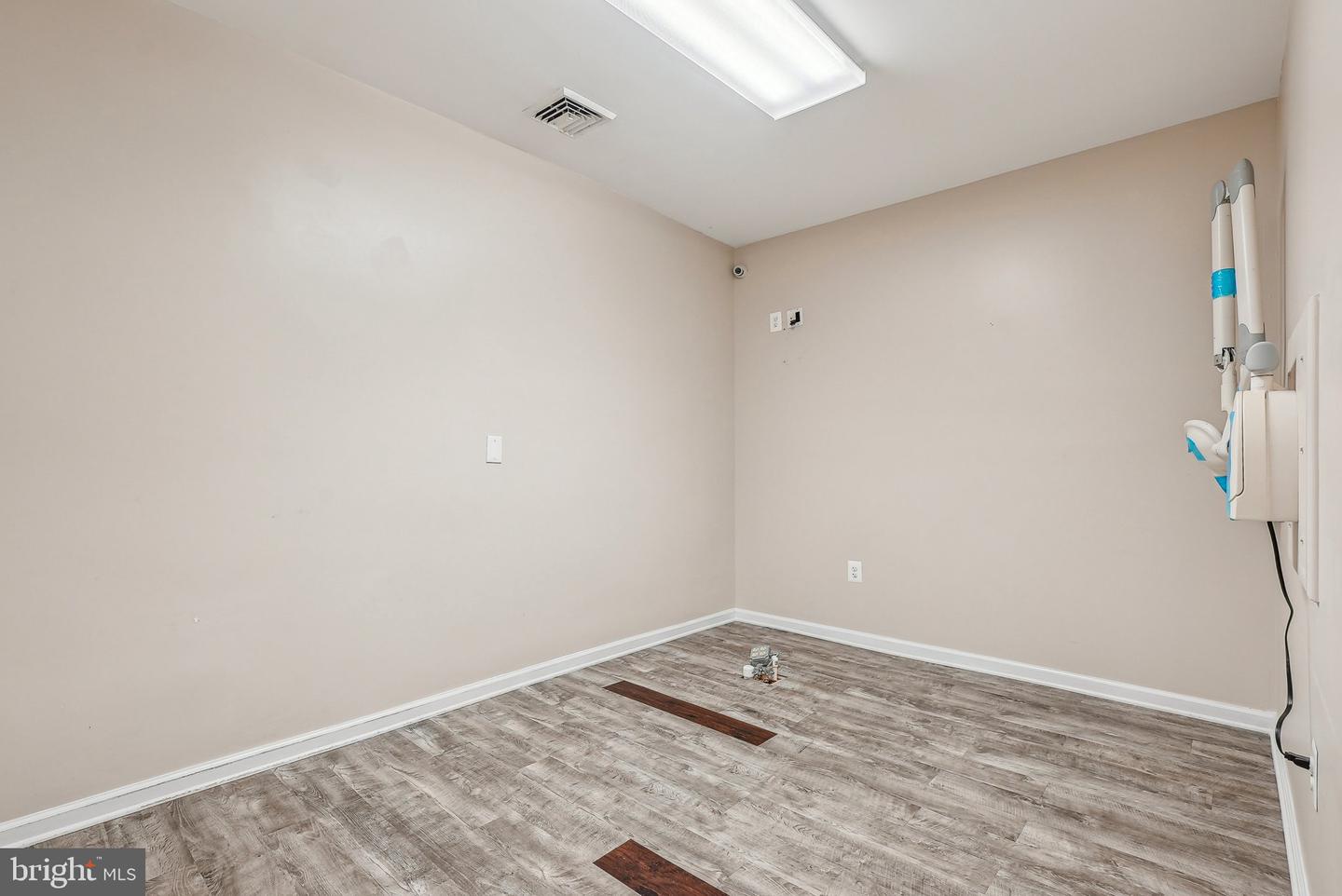 1005 Green Ln Property Photo 41