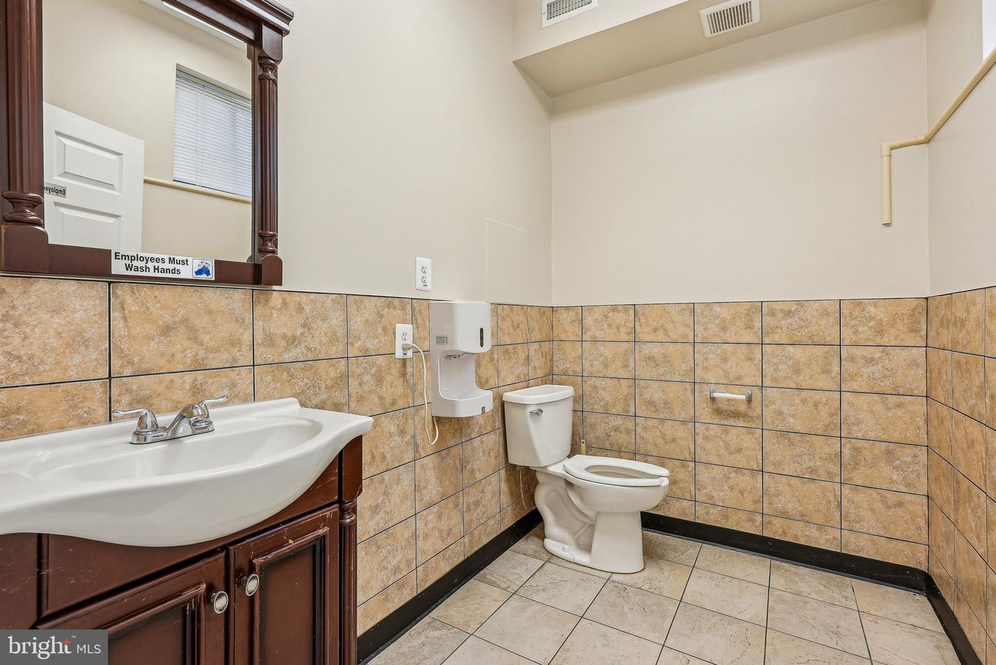 1005 Green Ln Property Photo 42