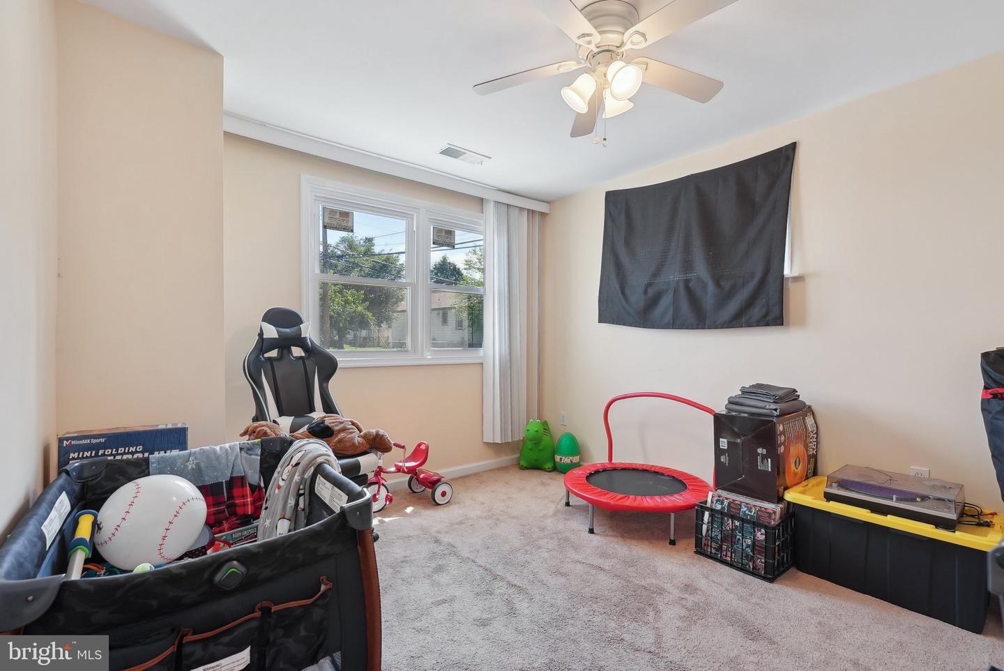 1005 Green Ln Property Photo 64