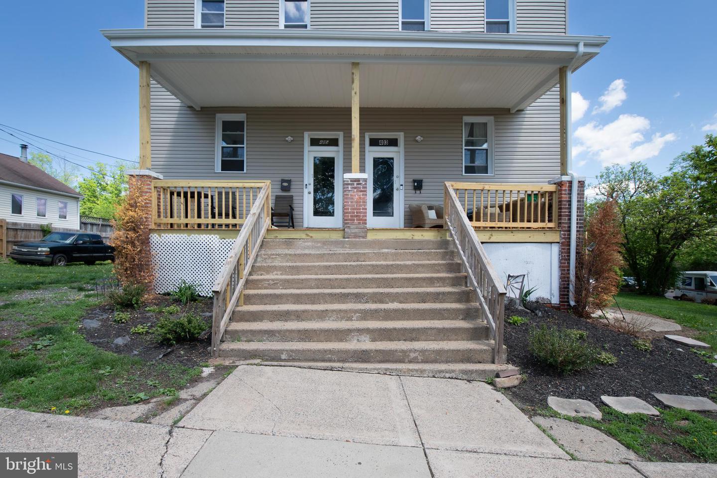 403 Washington Ave Property Photo 3