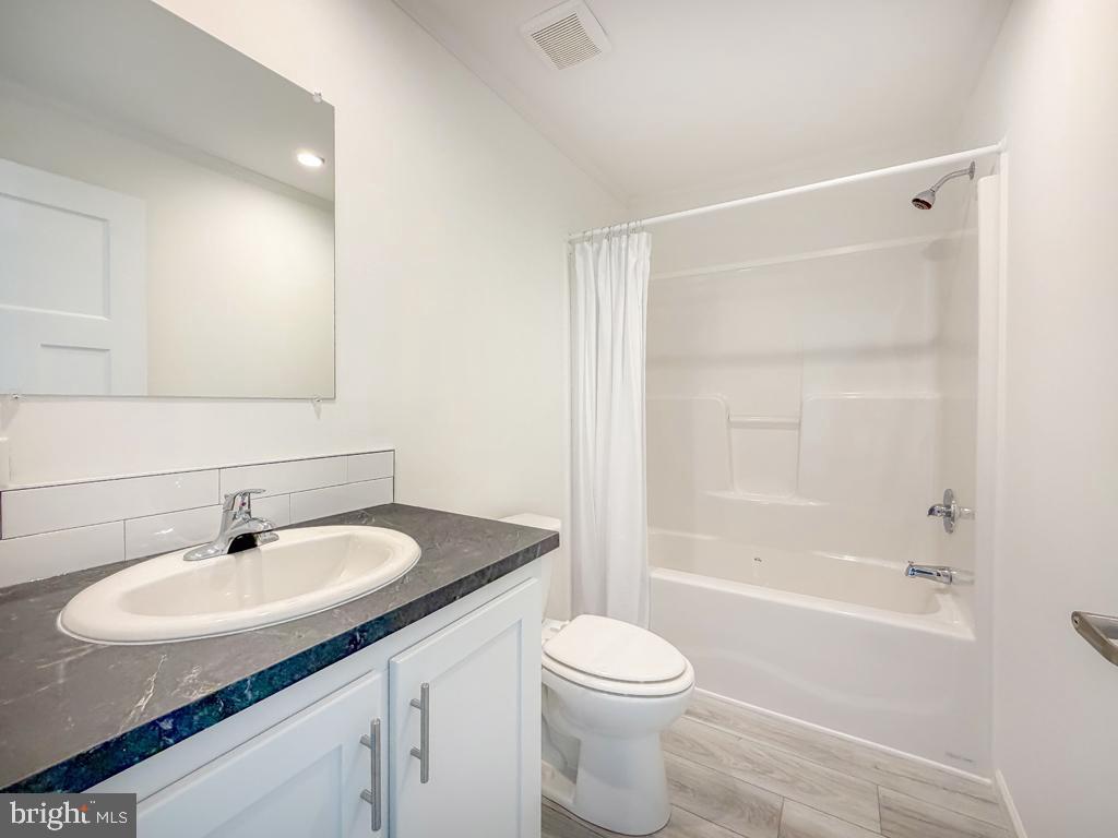 209 Johnson Dr Property Photo 23