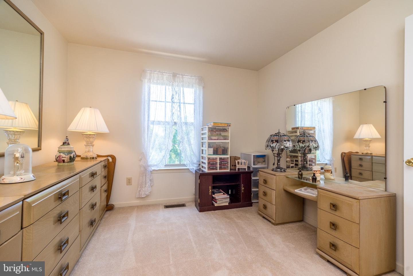 544 Campus Dr Property Photo 28