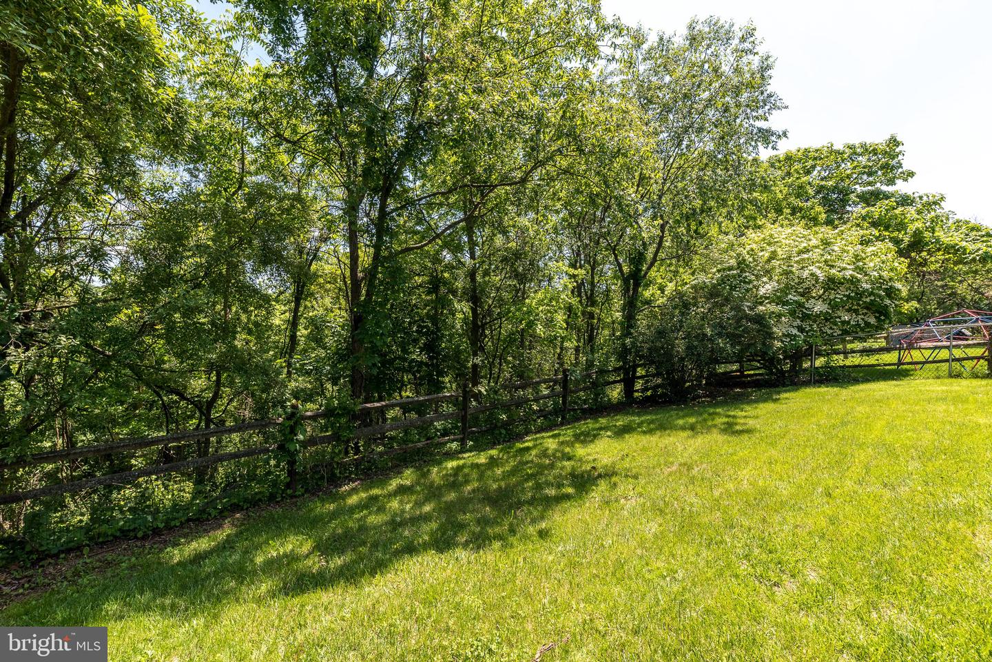 544 Campus Dr Property Photo 39