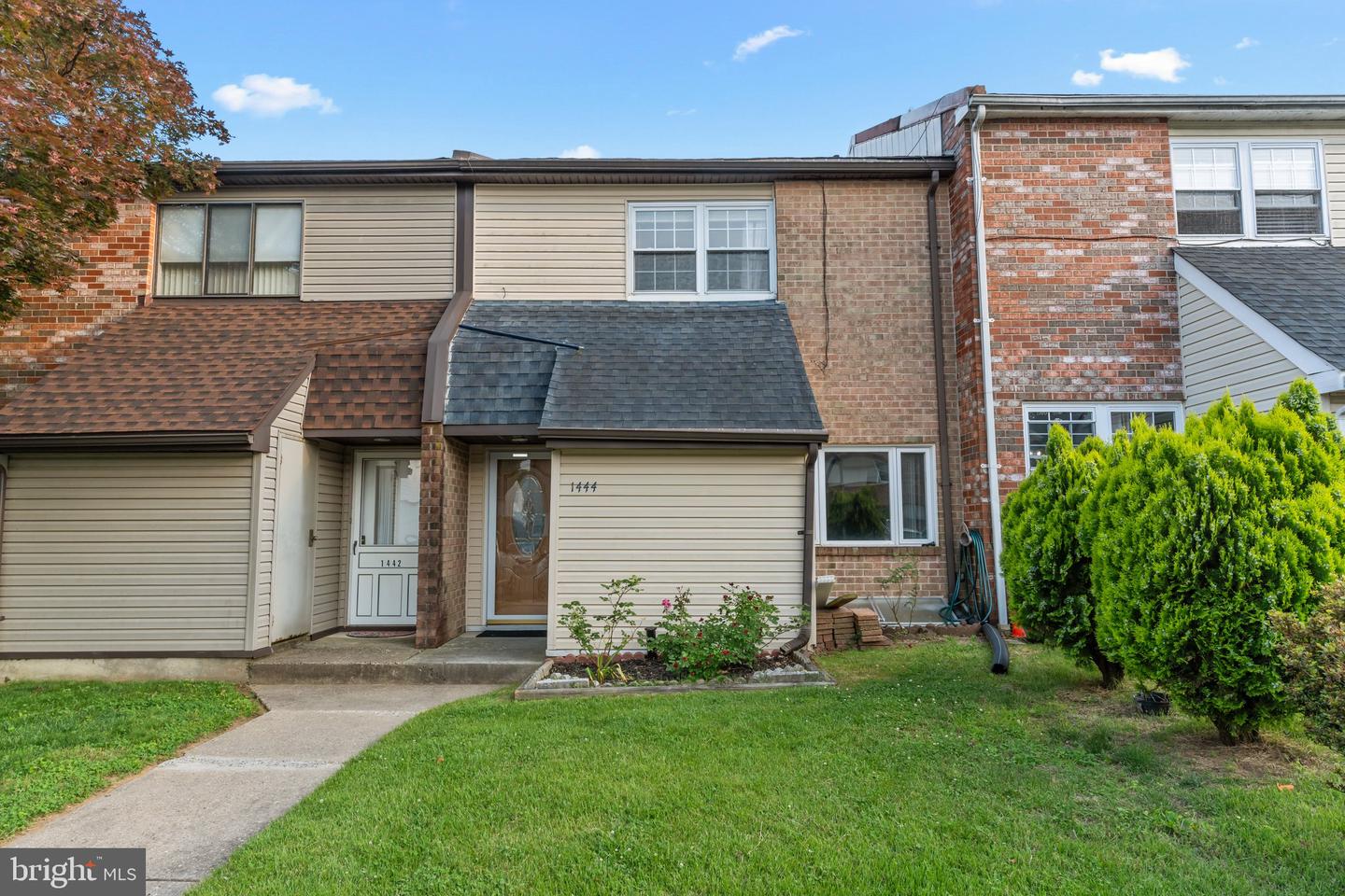 1444 Atterbury Way Property Photo 1