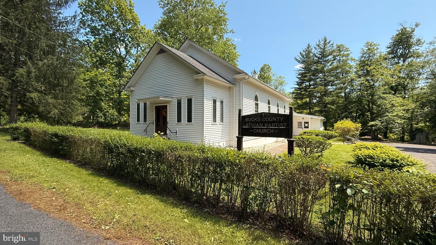 1142 Apple Rd Property Photo 2