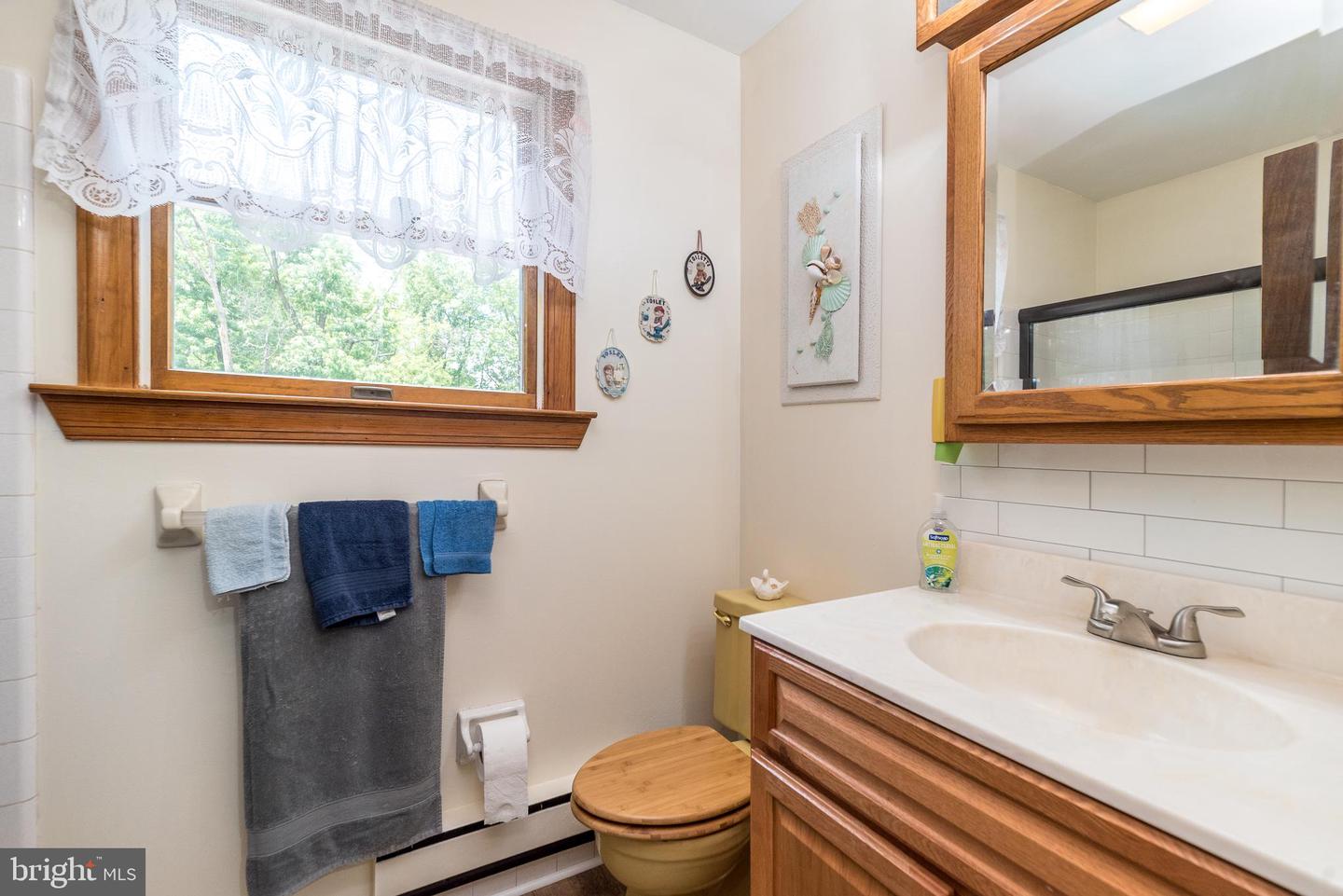 866 Decker Ln Property Photo 22
