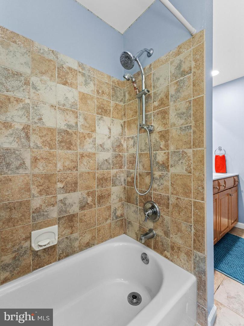 928 Township Line Rd Property Photo 33