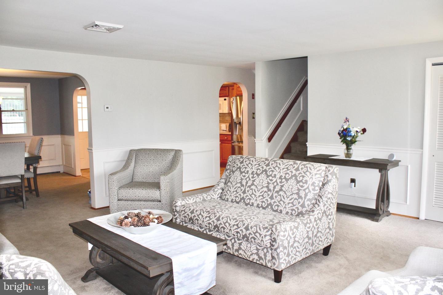 105 W Highland Ave Property Photo 7