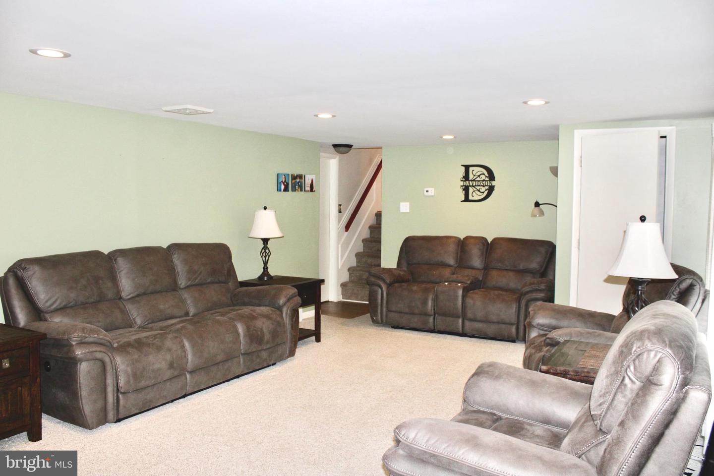 105 W Highland Ave Property Photo 17