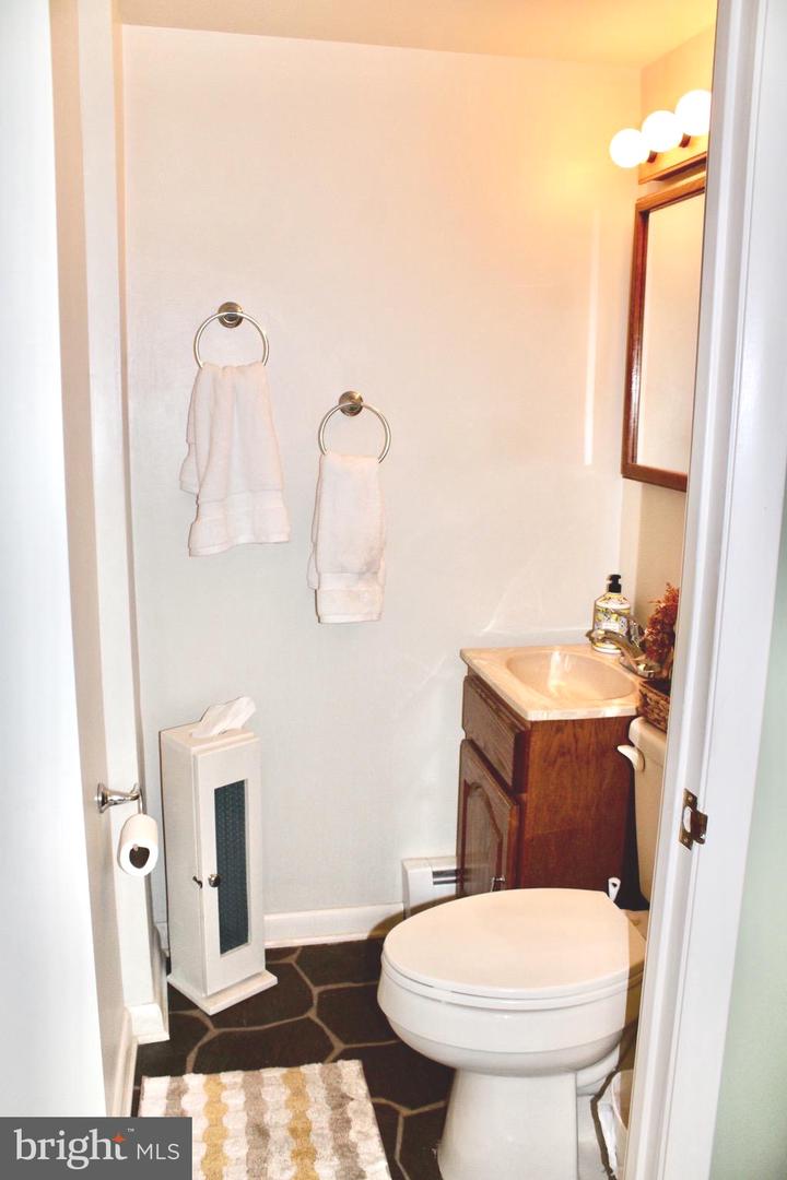 105 W Highland Ave Property Photo 18